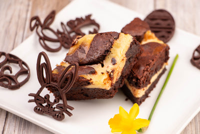 Eggnog slices with Choco Easter motifs